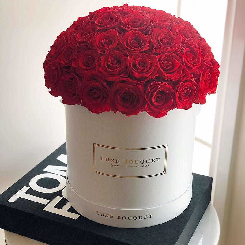 Le Magnifique Box (Sydney Metro Only) - Luxe Bouquet roses that last a year
