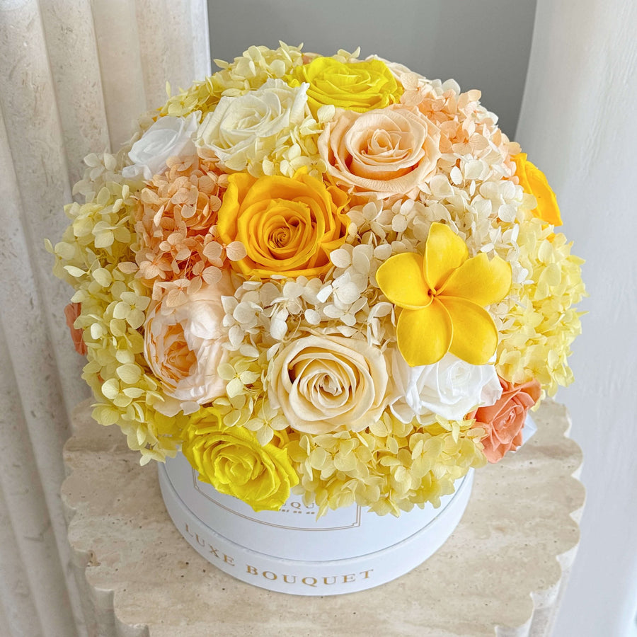 Medium La Fleur - Mixed Yellow and White Flower Box - Luxe Bouquet roses that last a year