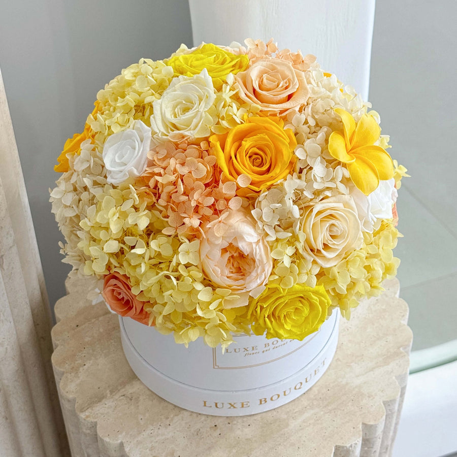 Medium La Fleur - Mixed Yellow and White Flower Box - Luxe Bouquet roses that last a year