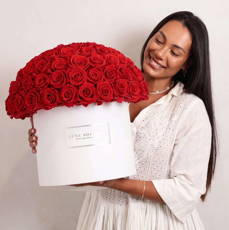 Le Grand Amor - 100 Everlasting Roses - Luxe Bouquet roses that last a year