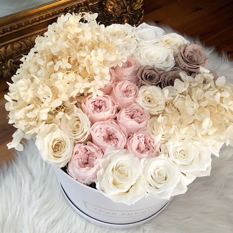 Neapolitan Box - Luxe Bouquet roses that last a year