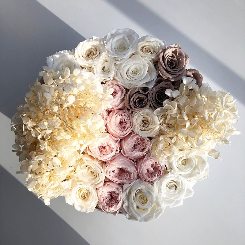 Neapolitan Box - Luxe Bouquet roses that last a year