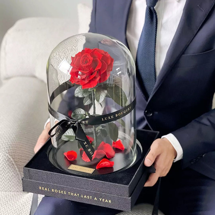 The Everlasting Rose - Red - Luxe Bouquet roses that last a year